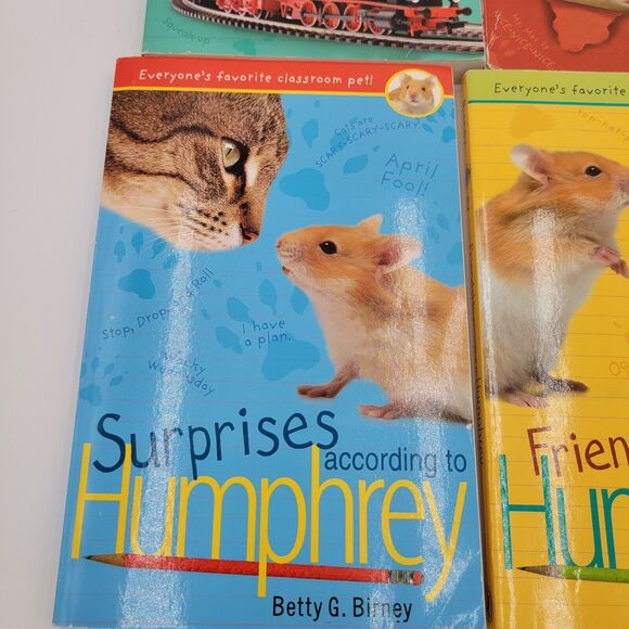 According To Humphrey Paperbacks - Lot of 4 Books - Used/Preowned - Picture 4 of 15